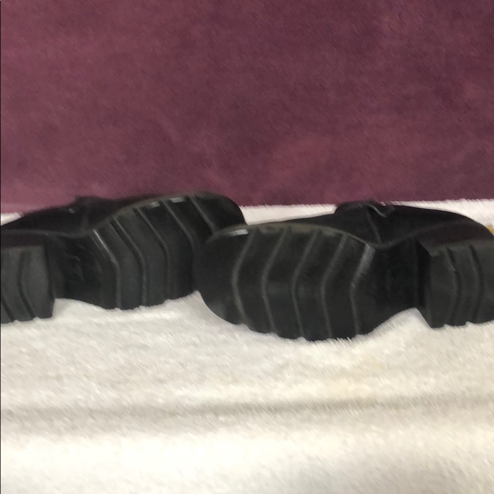 Woman’s Chunky "Biker Type" Shoe - Picture 3 of 4